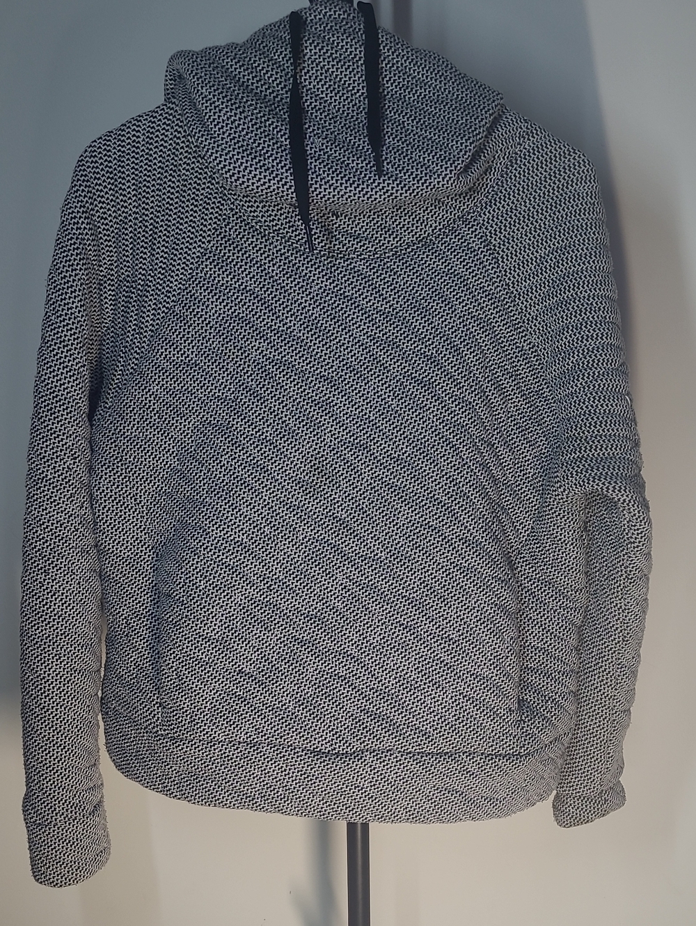 GAP Black & White Marled Hoodie Sweater